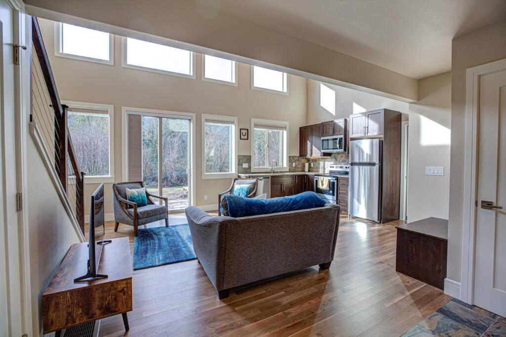 Newly Built Modern Chalet Duplex - 2 Mount Hood Village Eksteriør bilde
